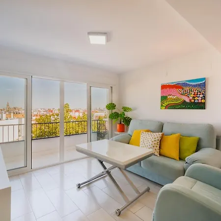 Wide And Colourful- 3bd 1bth- Triana * Seville