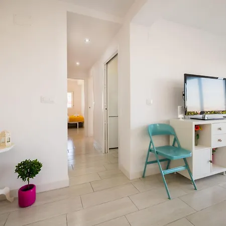 With Views - Triana - 3bd1bth Apartment Seville