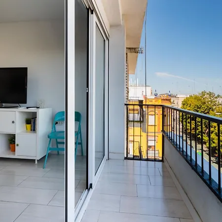 Apartment With Views - Triana - 3bd1bth *