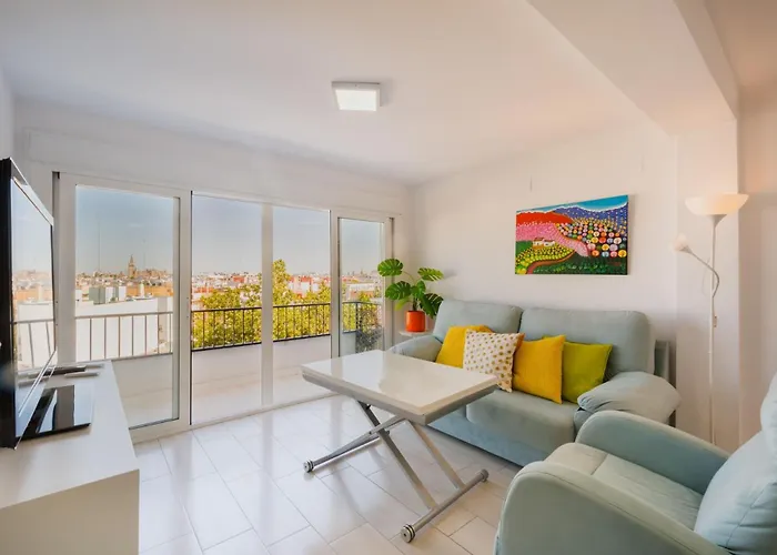 Apartment With Views - Triana - 3bd1bth *