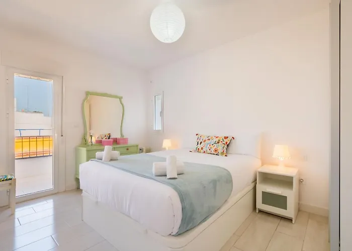 With Views - Triana - 3bd1bth * Seville