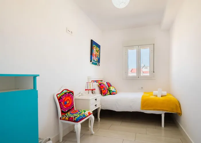 With Views - Triana - 3bd1bth Apartment Seville
