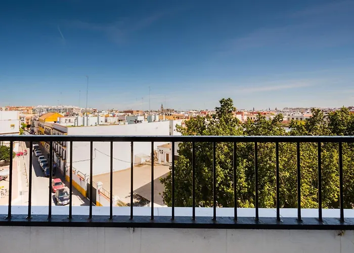With Views - Triana - 3bd1bth Apartment Seville